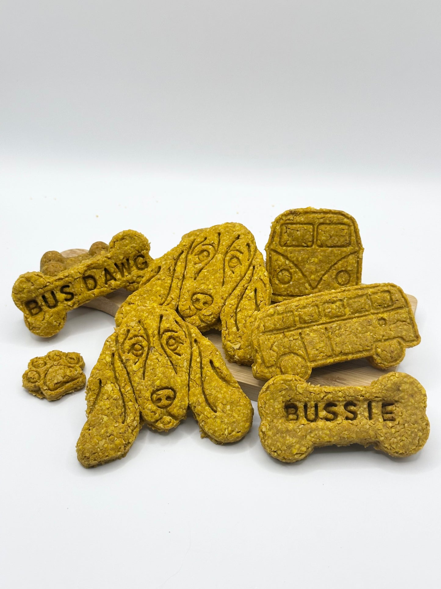 Dog Den Bake Shop Dog Breed Dog Treats JellyRoll Bussie Bus Dog Chachi