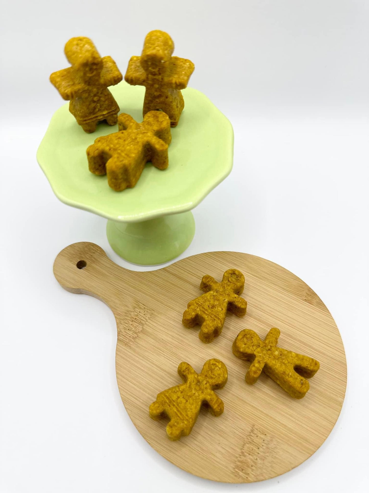 Dog Den Bake Shop Chunky Gingerbread Men Dog Treats