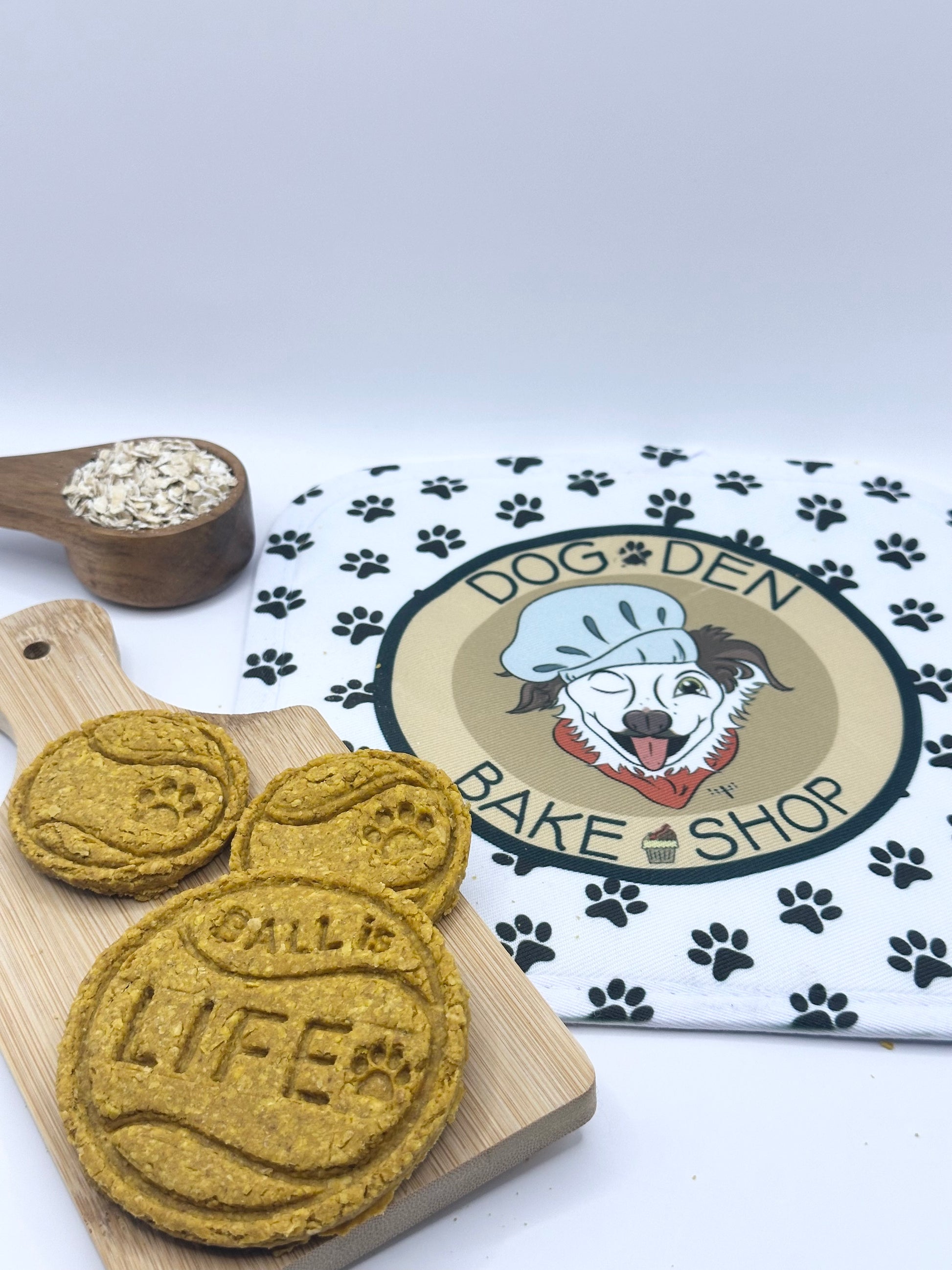 Dog Den Bake Shop Tennis Ball Dog Treats