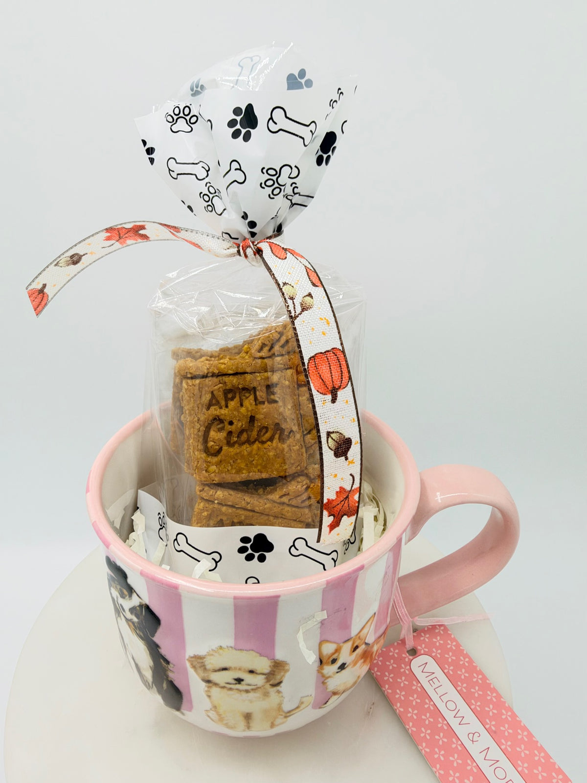Pink Puppy Mug Gift Set close-up